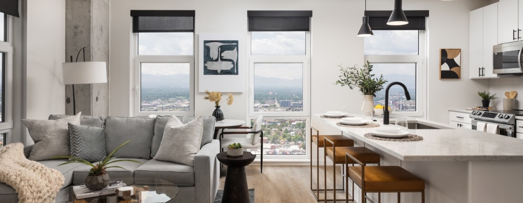 living area that includes ample seating spaces and bright lighting